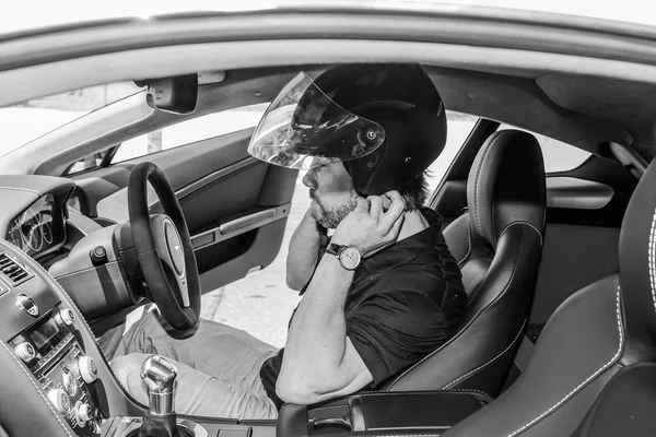 Jay Kay of Jamiroquai driving an Aston Martin on Kyalami Race Tr — Stock Photo, Image