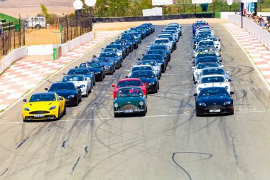 Aston Martin sahibinin parça gün