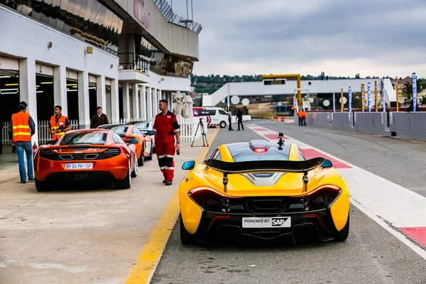 Kyalami yarış pistinin McLaren gün — Stok fotoğraf