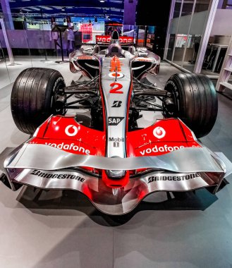 McLaren Formula bir yarışı araba ekranda