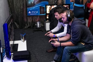 Oyuncular oyun istasyonu Ps4 denize indirmek olay