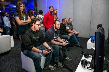 Oyuncular oyun istasyonu Ps4 denize indirmek olay