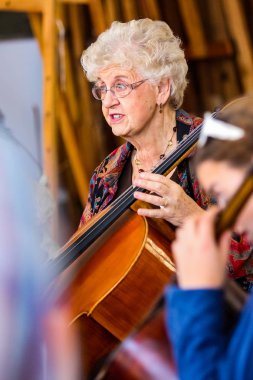Müzik Okulu Orkestrası sınıf öğretmeni