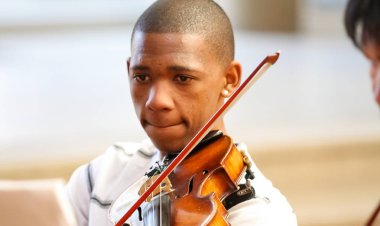 Çeşitli gençlik müzik okul Orkestrası 