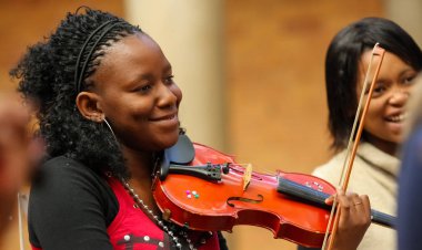 Çeşitli gençlik müzik okul Orkestrası 
