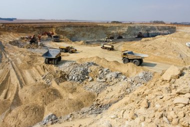 Açık çukur kömür madencilik ve ekipman