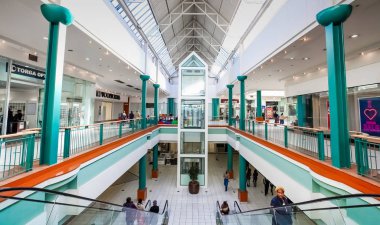 Alberton City alışveriş merkezi Johannesburg'da iç iç