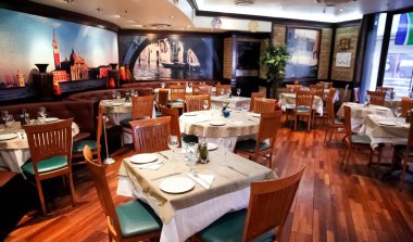 Up-Market Akdeniz Bistro Restaurant'ta iç