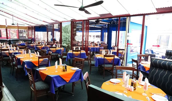 Interno di Up-Market ristorante di pesce — Foto Stock