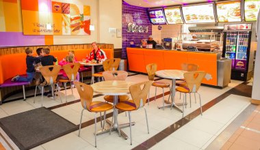 İç Fast Food Take Out Restoran bir alışveriş merkezinde