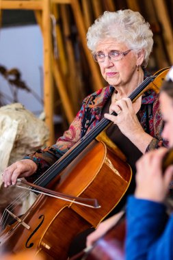 Müzik Okulu Orkestrası sınıf öğretmeni