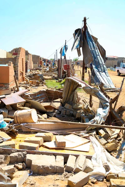 Tornado Case danneggiate in una piccola città — Foto Stock