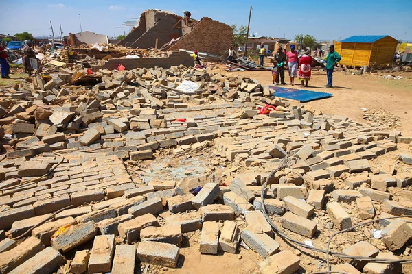 Tornado Case danneggiate in una piccola città — Foto Stock