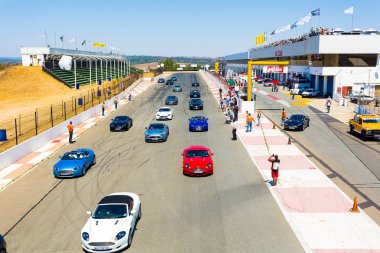 Aston Martin sahibinin parça gün