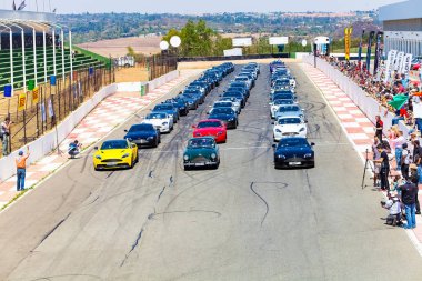 Aston Martin sahibinin parça gün