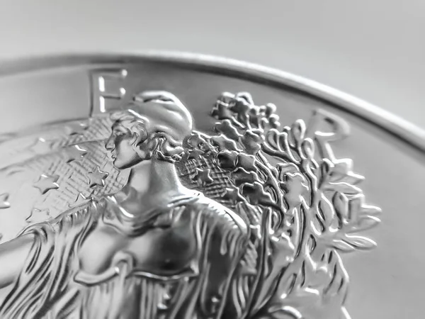 Macro Close up de uma moeda de prata 999% American Eagle Bullion — Fotografia de Stock