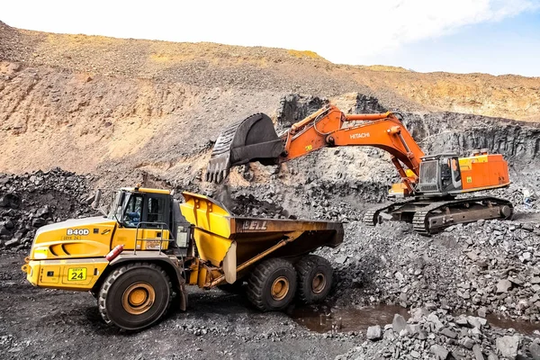 Open Pit Manganeso Minería y equipo — Foto de Stock