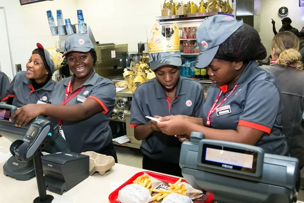 Burger King Restoran açılış günü personeli — Stok fotoğraf