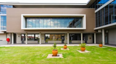 Kolej Kampüsünde Dış Binalar