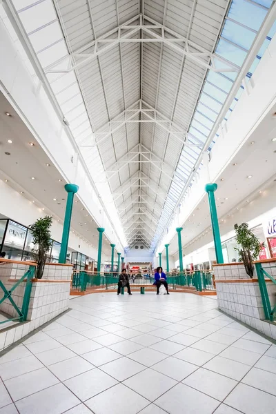 Alberton City alışveriş merkezi Johannesburg'da iç iç