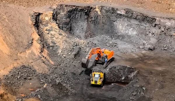 Open Pit Manganeso Minería y equipo — Foto de Stock