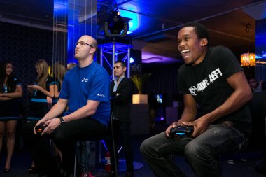 Oyuncular oyun istasyonu Ps4 denize indirmek olay