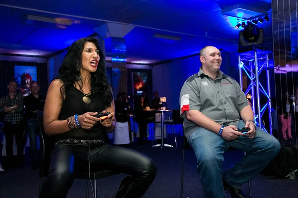 Oyuncular oyun istasyonu Ps4 denize indirmek olay