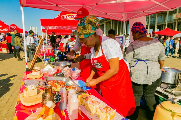 Soweto South Africa 2018 Diverse African Vendors Cooking Serving Various — 스톡 사진