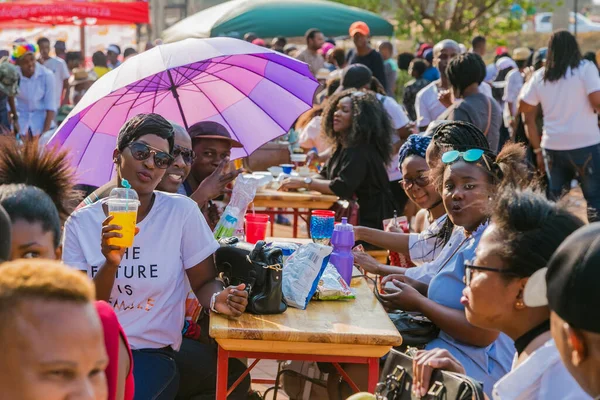 남아프리카 공화국 Soweto 2017 Diverse African People Bread Based Food — 스톡 사진