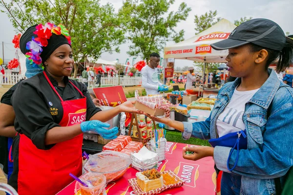 Soweto South Africa 2017 Diverse African Vendors Cooking Serving Various — 스톡 사진