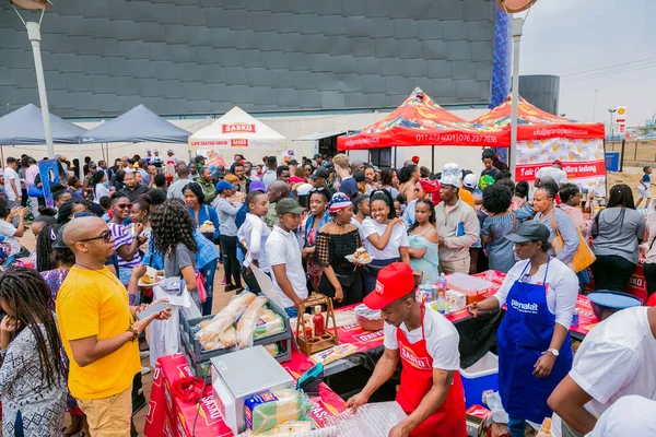 Soweto Dél Afrika 2017 Szeptember Különféle Afrikai Árusok Főznek Szolgálnak — Stock Fotó