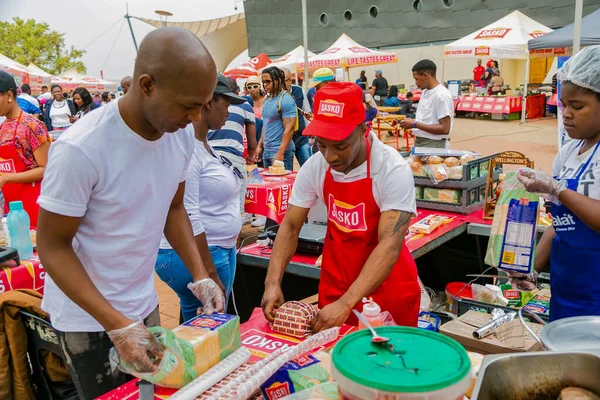Soweto South Africa 2017 Diverse African Vendors Cooking Serving Various — 스톡 사진