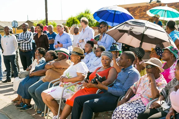 Johannesburg Südafrika Oktober 2016 Gruppe Afrikanischer Menschen Sitzt Zusammen Vor — Stockfoto