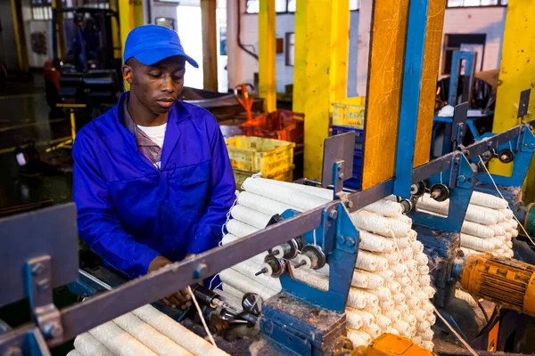 Johannesburg Güney Afrika Ekim 2012 Copwinder Weft Montaj Hattı Tezgahında — Stok fotoğraf