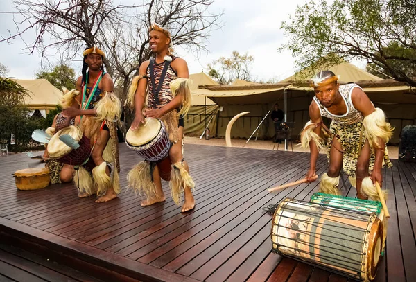 Johannesburg South Africa September 2012 African Men Playing Traditional Drums — 图库照片