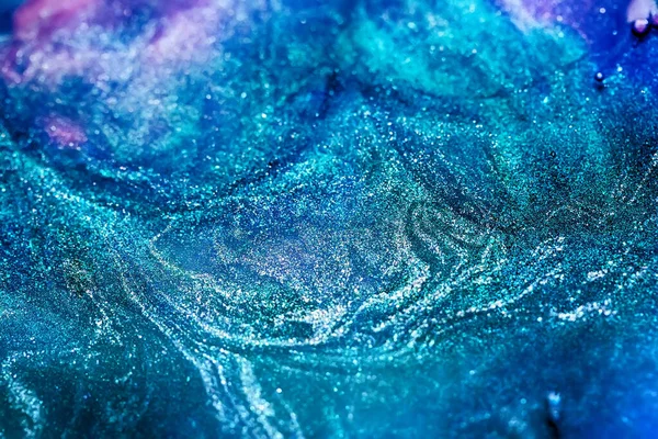渦と波で輝く抽象的な青の背景 ストック画像