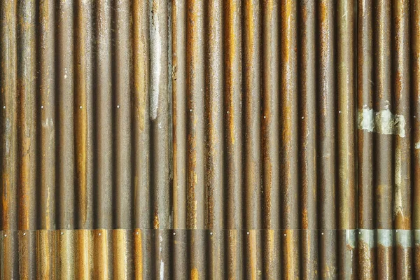 Folhas de metal refinado marrom e colorido. Textura antiga da fábrica — Fotografia de Stock