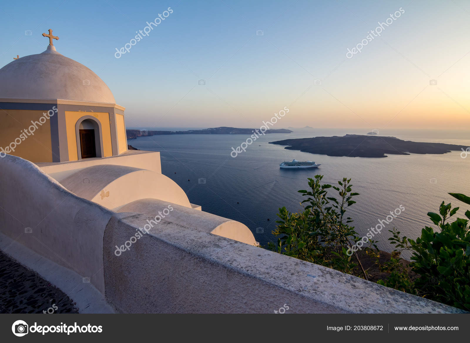 Scène Coucher Soleil Romantique élevée Sur Santorin Fira