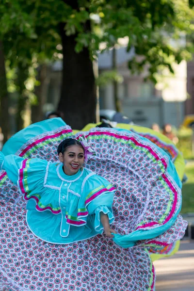 Kazanlak Bulgarije Juli 2016 Prachtige Mexicaanse Dansers Klederdracht Uit Mexico — Stockfoto