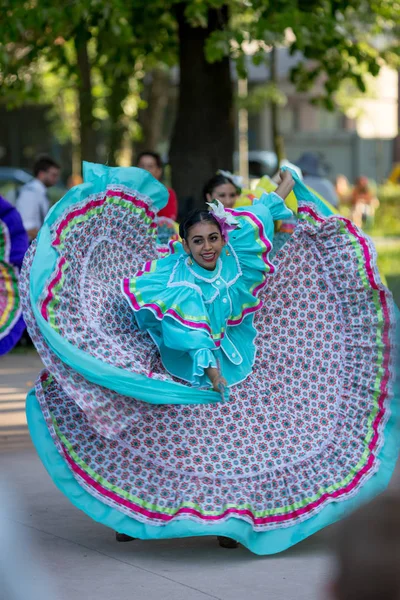 Kazanlak Bulgarije Juli 2016 Prachtige Mexicaanse Dansers Klederdracht Uit Mexico — Stockfoto