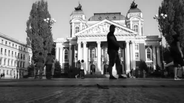 黒と白の劇場コマ撮り、ソフィア、ブルガリア — ストック動画