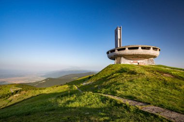 Terk edilmiş komünist anıt, Buzludzha, Bulgaristan