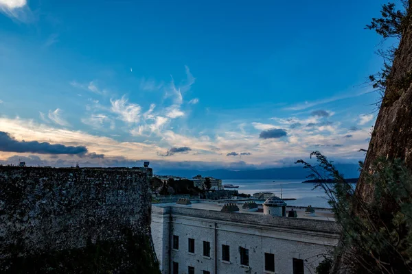 Vista del paisaje desde el fuerte de Corfú, día de primavera — Foto de Stock