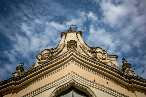 Vackra medeltida kyrkan i Italien — Stockfoto