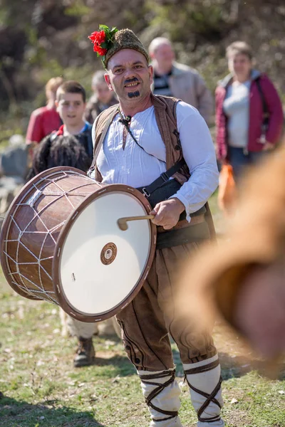 Bulgaarse folklore en maskerade festival Varvara — Stockfoto