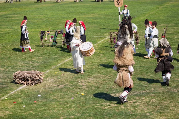 Festival de folclore e máscaras búlgaro Varvara — Fotografia de Stock