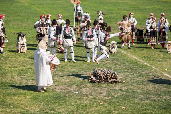 Bulgarian folklore and masquerade festival Varvara — Stock Photo, Image