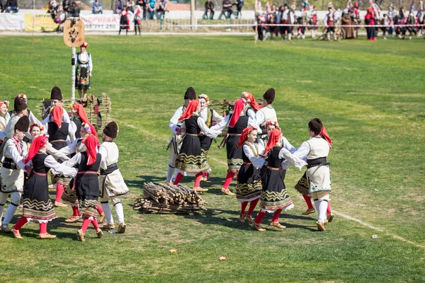 Bułgarski festiwal folkloru i maskarada Varvara — Zdjęcie stockowe