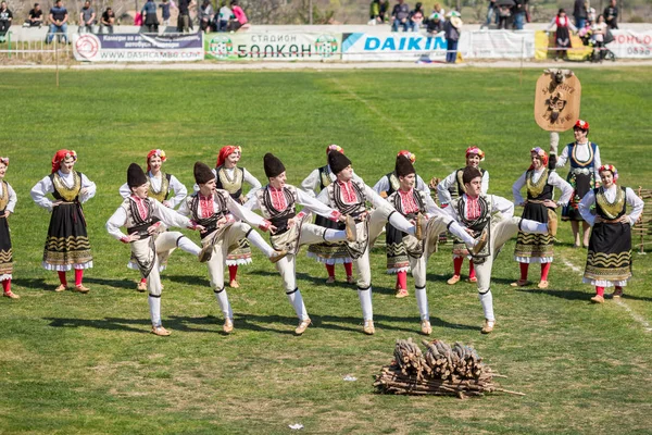 Festival de folclore y mascarada búlgaro Varvara —  Fotos de Stock