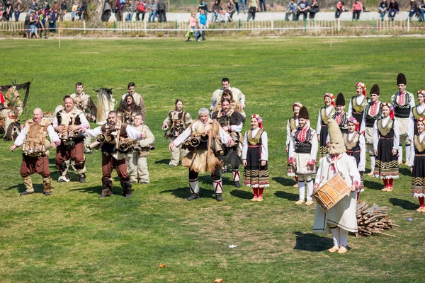 Festival de folclore e máscaras búlgaro Varvara — Fotografia de Stock